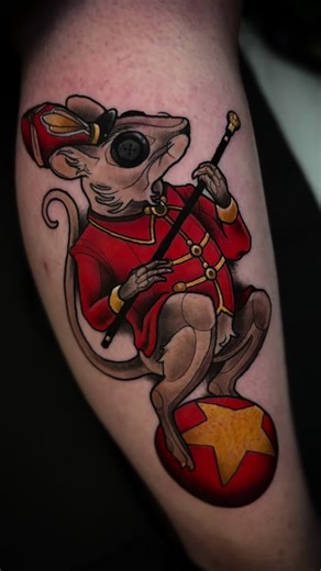 It’s always great getting to take aspects of someone’s favourite movies and putting them into my tattoo style! Here’s a little marching band mouse from Tim Burtons Coraline 🐁 Tattooed at @Lucky In Love Tattoos #timburtonmovies #animaltattoos #neotraditionaltattoo #neotraditionaltattoo #tattooartist