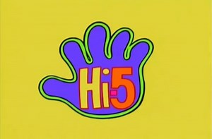The iconic 90’s on Instagram: "25 years ago today, Hi-5 aired its first episode. The program is known for its educational content, and for the cast of the program, who became a recognised musical group for children outside of the series, known collectively as Hi-5. The original cast was composed of Kellie Crawford, Kathleen de Leon Jones, Nathan Foley, Tim Harding and Charli Robinson. By the end of 2008, this line-up had been completely phased out and replaced with a new group of performers. Hi-