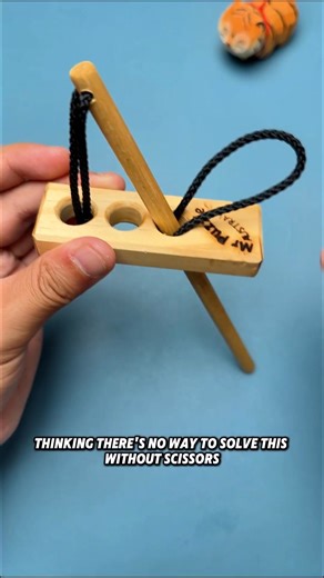 581K views · 6.1K reactions | How can you solve this classic traffic light puzzle?#puzzle#iq#iqtest | Univea46 | Facebook