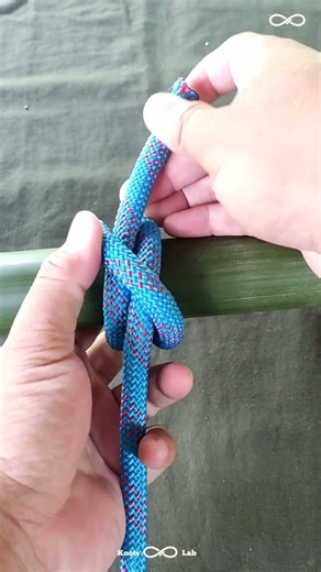 The Builder's Knot #knotslab #knotting #lifeskills #usefulskills #everydayskills #knotshort