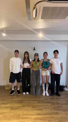 lol 9th Anniversary Party 2024まであと2週間❗️今日からライブまで毎日投稿するよ🥳みんなで一緒に盛り上がっていこうー！！ #lol #エルオーエル #ワンマンライブ #カウントダウン #あと2週間 #小見山直人 #佐藤友祐 #honoka #hibiki #moca