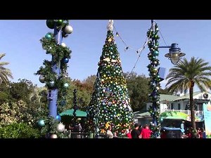 SeaWorld's Christmas Celebration (2021) / Shows / Parade / Fireworks