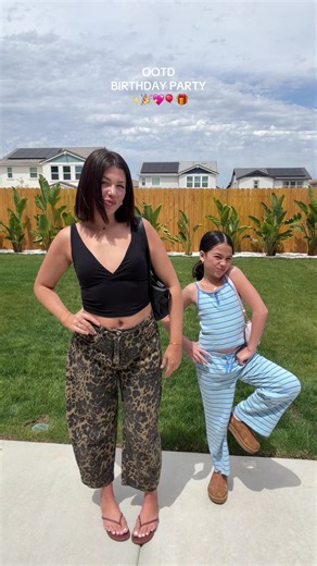 Do we look alike?! #twins #ootd #fyp | Twins Outfit
