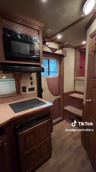 2013 Sooner 34’ Stock Combo Living Quarters Trailer $75,495 #magnumtrailersales #trailer #trailers #trailerdealership #stocktrailers #horsetrailers #equine #horsetok #country #ranchers #punchy #horses #cowboys #cowgirls #showjumping #rodeo #ranch #ranchrodeo #western #cowpoke