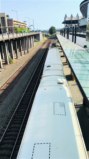 Sounder 104 arrives in Seattle, WA king st station #train #railfan #sounder #104 #seattle #kingst