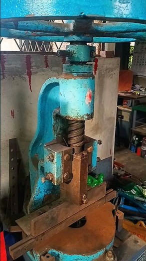 Fly Press ⚙️ Screw Press 🗜️Hand Press 🔩 With Bending Die #shorts #flypress #screwpress #handpress