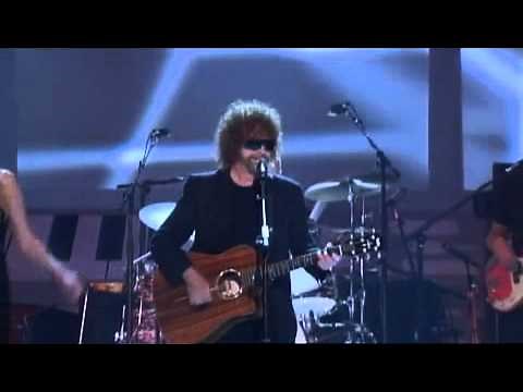 E.L.O. .-. Zoom tour live 2001 livin' thing