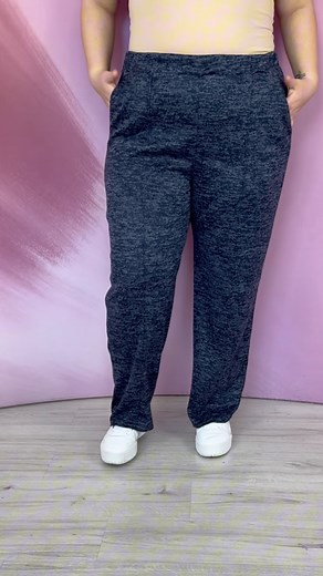 🧶 Pantalon din tricot – doar 159 lei! Confortabil, cu talie înaltă, buzunare și elastic la cordon 💫 Material plin, moale și foarte comod — ideal pentru sezonul rece 🍂 📏 Mărimi 44–62 💬 Comandă rapid pe WhatsApp 0759 386 555, telefonic sau direct pe mosk.ro | Mosk.ro