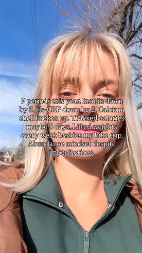 Kelli Hanson on Instagram: "Put on your blinders, do the work, prioritize pleasure + prayer and let me track the numbers that actually move the needle for your gut, hormones, heart, nervous system & well being ❤️ My website and services list just got a MAJOR cleanup for the new year. More simplicity. More individual lab options my girls have been asking about. We’re focused in this year on finding women aligned with our mission & ready to be all in 🧠💪🏽 Apply for 1:1 programs today at Unfilter