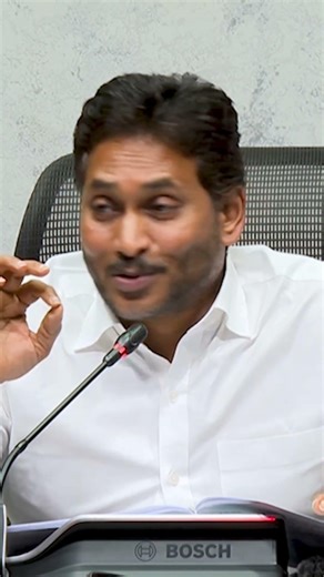 క్రెడిట్ కోసం బాబు పడరాని పాట్లు పడుతున్నారు. క్రెడిట్ వితౌట్ కాంట్రిబ్యూషన్ మనస్తత్వం చంద్రబాబుది.