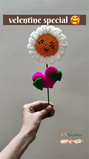 velentine special 🥰#velentinespecial#velentinesday #crochetwithlove#shortvideo #giftbox#woolencraft