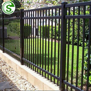 [Hot Item] New Design Garden Iron Trellis / Steel Tubular Fence Forged Wrought Iron Fence