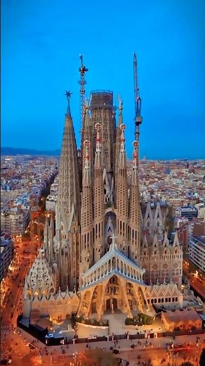 Sagrada Familia: Gaudi's Iconic Cathedral in Barcelona