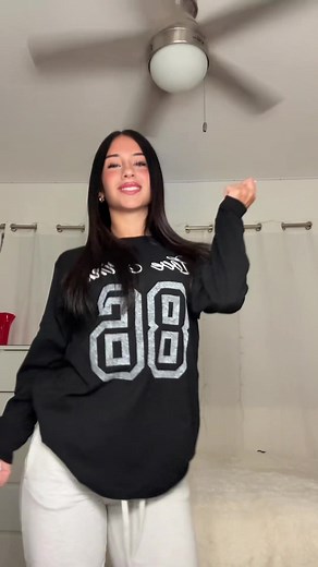 padron👸🏻 (@sophpadron)’s video of isa and padron