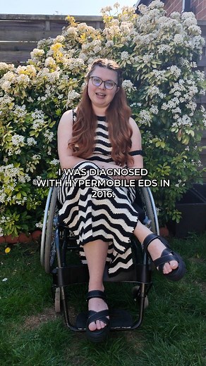 It's EDS & HSD awareness month so I wanted to share a little of my journey with hypermobile Ehlers Danlos Syndrome. There is so much to fit in so here's a little intro before I share hacks & thoughts from the community later in the week so do give me a follow for more! What are you doing for awareness month? I was diagnosed with hEDS in 2016 alongside POTS & a spontaneous csf leak (caused by my EDS). It was only because of the horrific symptoms of my leak that I ended up getting diagnosed with m