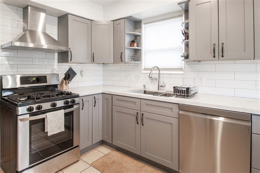 Homeowner shares eye-popping image after kitchen appliance causes frightening explosion: 'Do not use it'