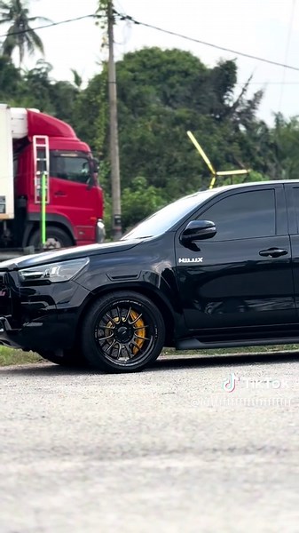 Cinematic Truck Videos: Diesel Power in Kelantan