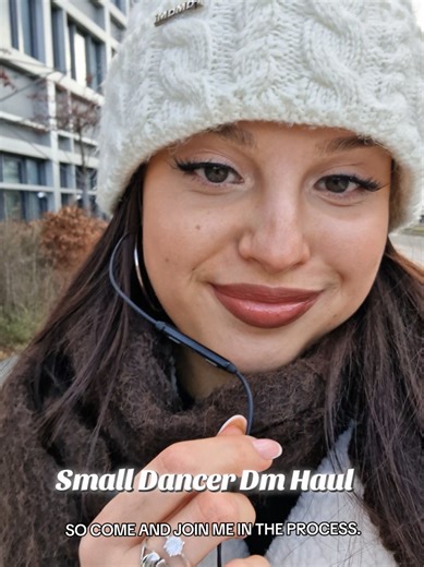 Small Tip for Dancers: if you struggle with slippery floors castor oil works better than water😉💃#CapCut #dancer #dancer #haul #dancersoftiktok