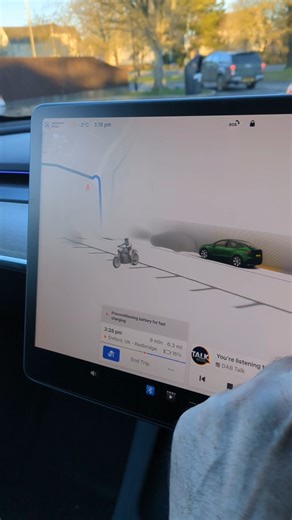 Tesla Park Assist can see all the parking bay lines (& even around a corner!)