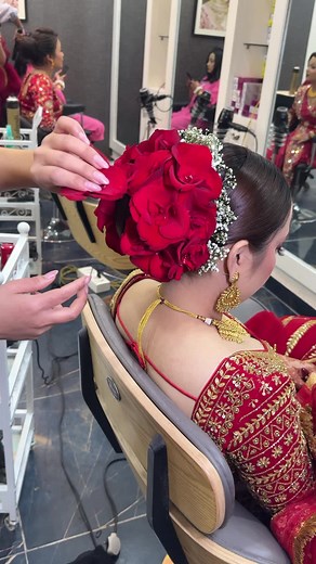 Elegant Floral Hairstyle Ideas for Your Wedding