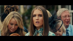 Mimi Webb 'Dumb Love'