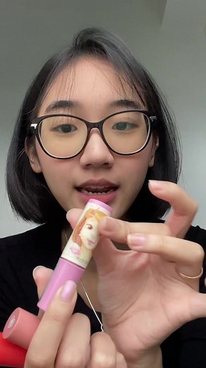 Quick Lipstick Application Tutorial for Beginners