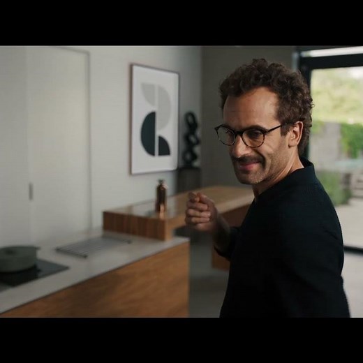 LG SIGNATURE OLED M | World's First and only 4K 120Hz wireless OLED TV