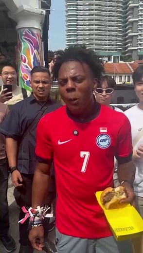 Smashed Burgers Reviewed by IShowSpeed in Singapore