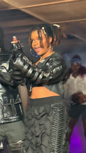 Bon week-ends @audrey_korsaga X @Dj Domi #dance #music #musique #concert #hit