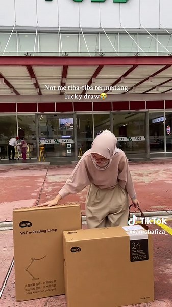 Taktau nak happy ke nak tergelak😭 I got BENQ SW240 PHOTOGRAPHY MONITOR, BENQ WIT DESK LAMP & SD CARD 64 GB. Thank you so much @ylcamera ✨ #sonya6400 #igotthis #lucky #camera #fyppp