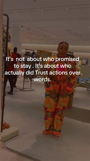 Just_kimolla (@kimollalondon)’s videos with Empty Without You - Stringz