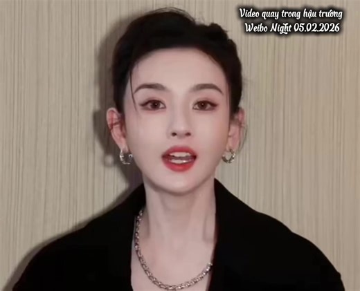 Ăn sủi cảo đón giao thừa cùng Liu Yuning và Song Zuer