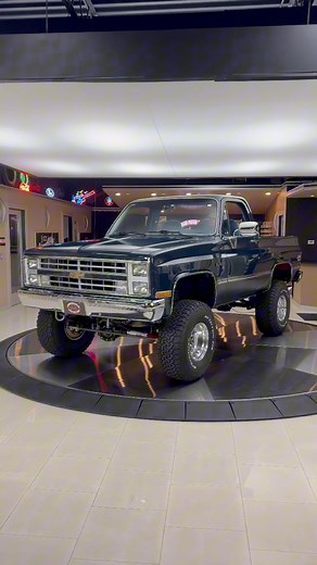 305K views · 10K reactions | Introducing our New Arrival ! 1988 Chevrolet Blazer K5 4X4 Restomod 鸞 Available Now ! | Vanguard Motor Sales | Facebook