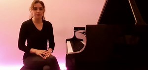 56 reactions | Olga Scheps plays one of her favourites: Gymnopédie No. 1 by French composer Erik Satié. "It gives me so much space for thinking and reorganizing my emotions," she says. If you are looking for more calming music by Olga Scheps and other pianists you can check out our Piano Classics playlist here: sonyclassical.lnk.to/PianoClassicsLF | Sony Classical | Facebook