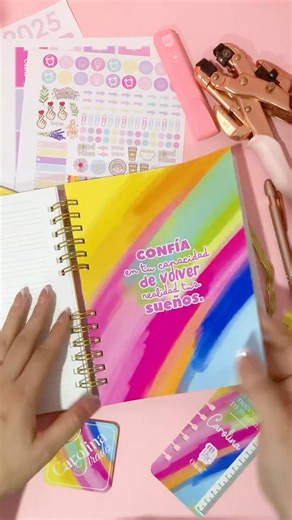 Cokole on Instagram: "✨Mi Magic Planner🤩 Amo! 🩷 Este planner es **100% personalizado** pensado para tus necesidades y estilo, detalles que harán de tu organización una experiencia más divertida y efectiva. 🎨📅 ¡Dile adiós a los planners genéricos y haz que cada página refleje tu personalidad! 🌟 ⚠️No disponible para venta digital⚠️"