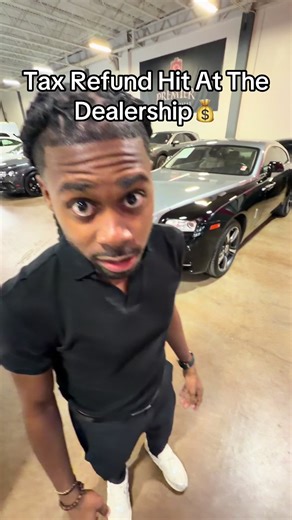 MAKING THE DOWN PAYMENT WITH YOUR TAX REFUND🤣👀 #comedy #carsalesman #tax