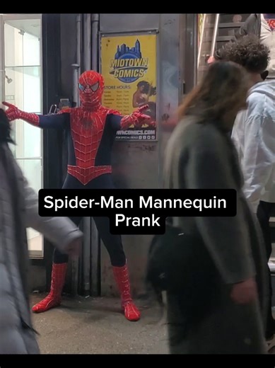 Spider-Man Mannequin Prank -