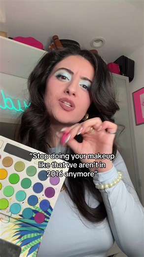 Actually we’re BACK now ✨💄🥰 #makeuptutorial #2016makeup #colorfuleyeshadow #fullglammakeup #realskintexture