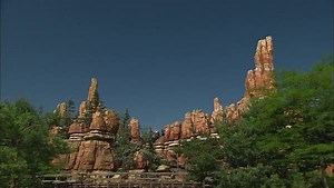 Do you remember your first adventure on Big Thunder Mountain? 🌵🤠✨ | Disneyland Paris