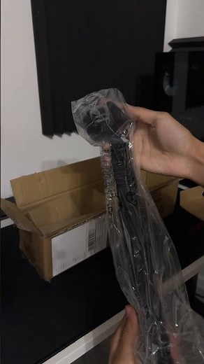 Installing a Monitor Mount (Vivo Single Arm Mount)