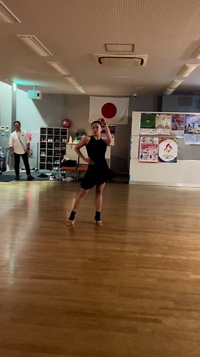 社交ダンスルンバ：魅力的なソロダンスガイド