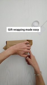 Gift wrapping made easy. From tying the perfect bow, to sustainable ways to wrap. Master awkward shapes and become confident with your new skills. Save paper, time and money by joining our gift wrapping masterclass, visit https://effective-spaces.com and sign up today. | Effective Spaces