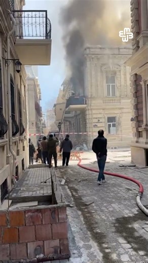 “Torqovı”da bina yanır