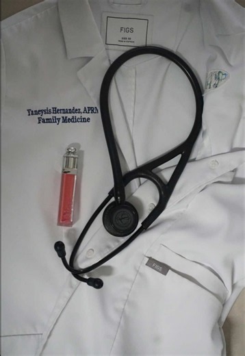 Maquíllate Conmigo: Mi Historia para Convertirme en Nurse Practitioner 🩺