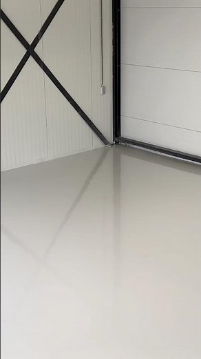 Create a Smooth Epoxy Floor Yourself in 1 Minute! ✨