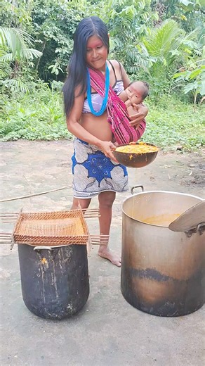 Suco de pupunha é uma delícia 😋 | Romanã Waiãpi