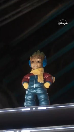 Baby Groot 🤝 Días de nieve | Marvel