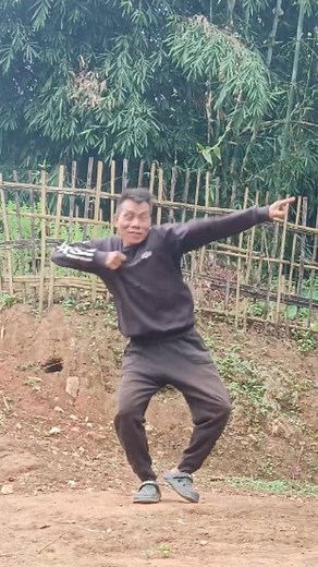 1.4M views · 51K reactions | Dil Ne Dil ko pukara #lockingdance #dancereelsindia #hindisong #hightlightseveryonefollowers2025 #highlightseveryonefollowers2025シ゚viralfbreelsfypシ゚viral | Longthir Rongpi | Facebook