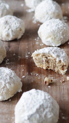 Learn how to make snowball cookies also called "Russian Tea Cakes" or "Mexican Wedding Cookies". #snowballcookies #russianteacake #mexicanweddingcookies | In The Kitchen With Matt