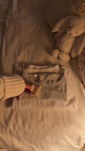 A soft night routine to calm your mind, reset your energy, and glow up from the inside out 🤍✨ Your glow-up starts tonight ✨ #nightroutine #softlife #glowupjourney #softgirlera